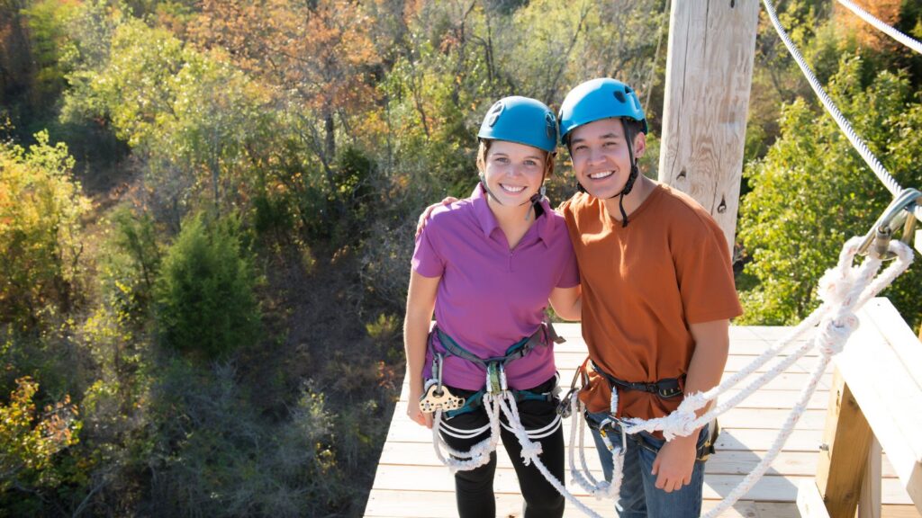 Par på zip-line date